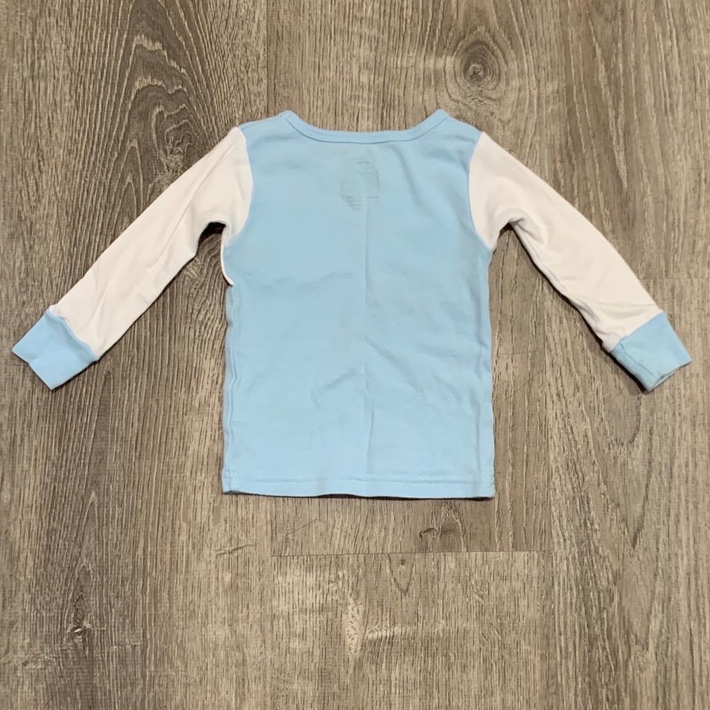 🦄🌈 Carter’s pajamas - Picture 3 of 6